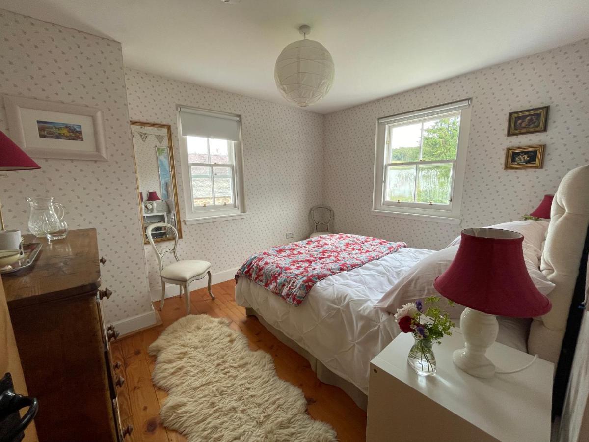 Ladyurd Farmhouse West Linton Экстерьер фото