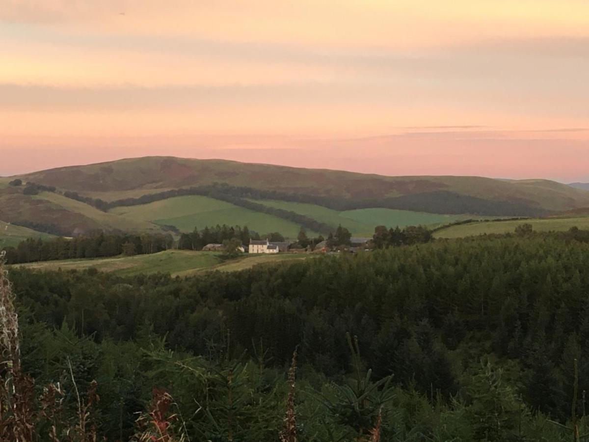 Ladyurd Farmhouse West Linton Экстерьер фото