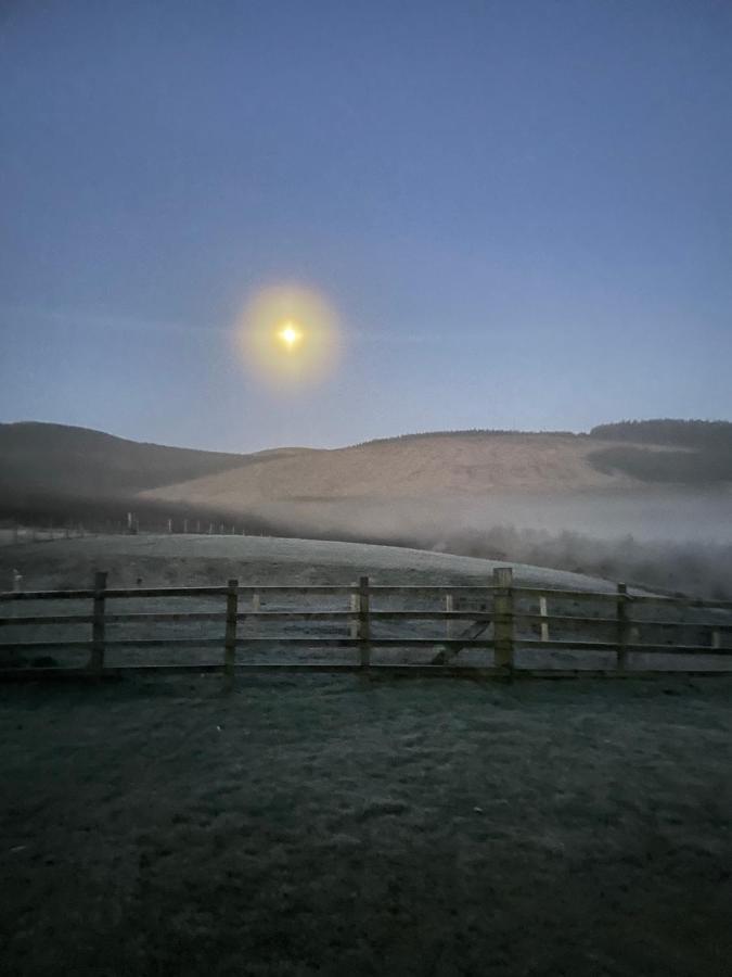 Ladyurd Farmhouse West Linton Экстерьер фото